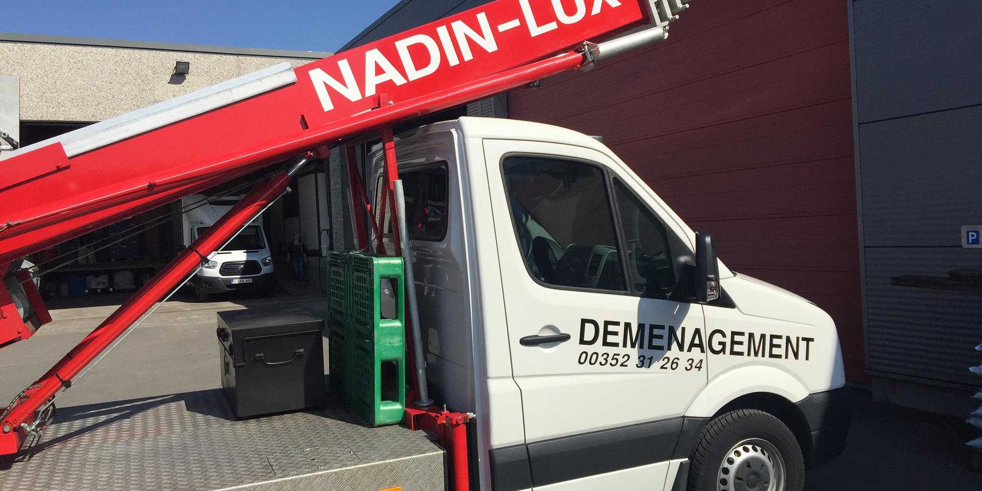Monte-charge - Comment charger dans le camion des objets volumineux?